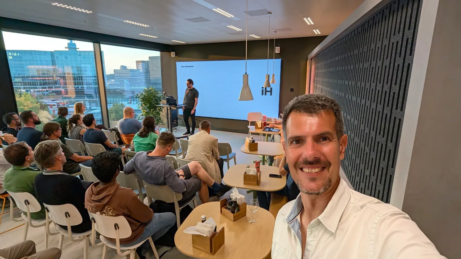 Go Amsterdam meetup - Mohammed Nafees on missing memory (photo 2)