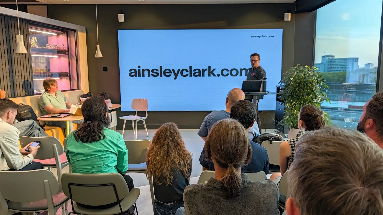 Go Amsterdam meetup - Mohammed Nafees on missing memory (photo 4)