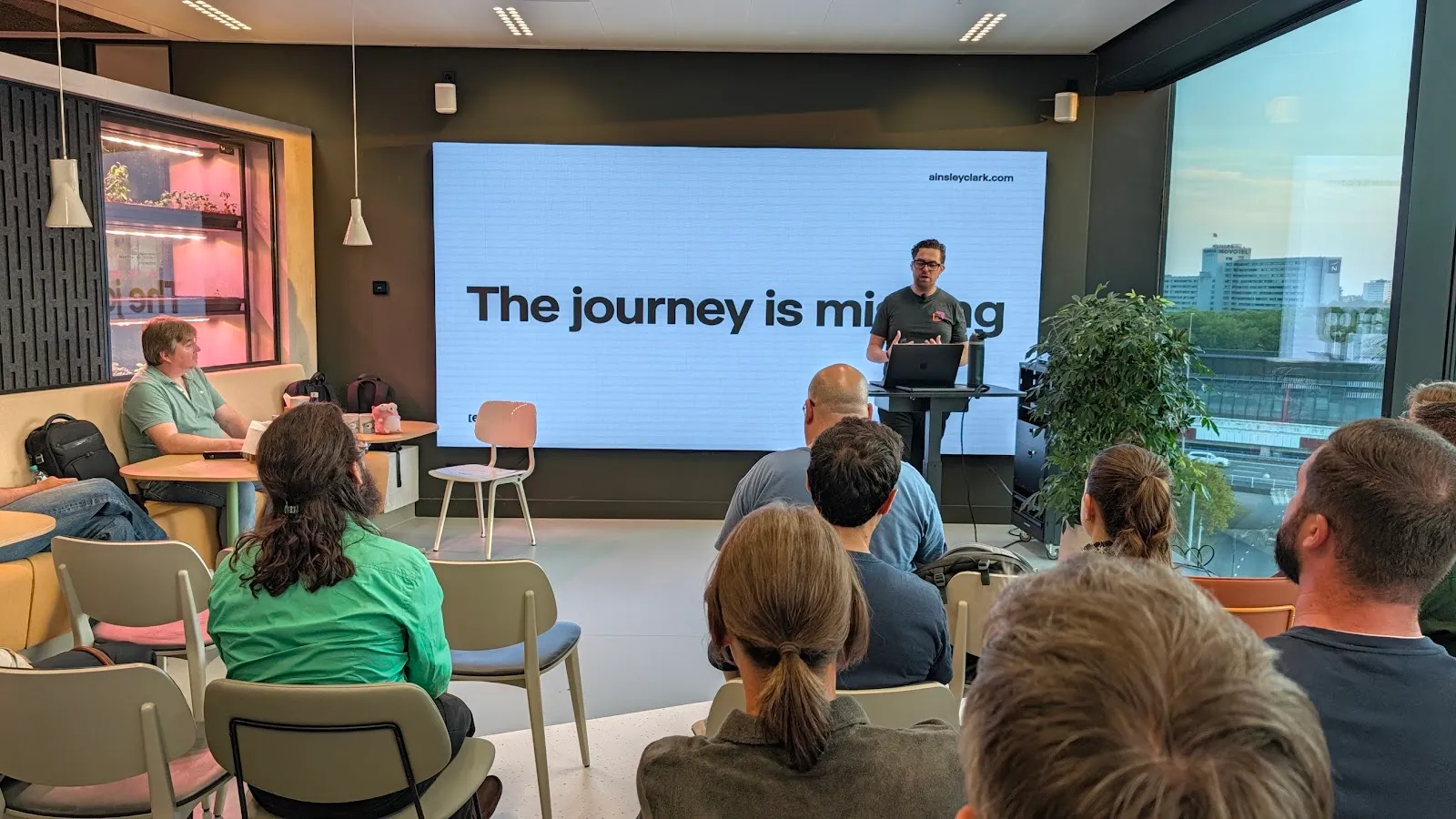Go Amsterdam meetup - Mohammed Nafees on missing memory (photo 10)
