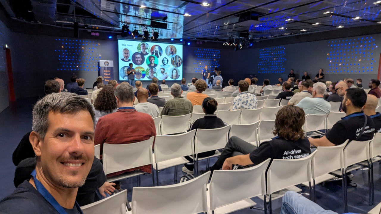 Luca Berton interviewing at Dutch Cloud Native Day 2025