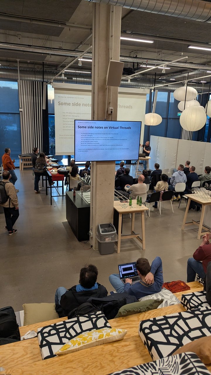 Some side notes on Virtual Threads slide at the Amsterdam Java User Group meetup at IKEA, noting carrier threads, JEP 425 and that Hibernate doesn't allow access from separate threads on the same session