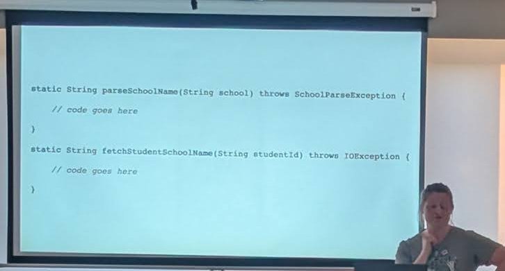 A slide with two Java methods, parseSchoolName throwing SchoolParseException and fetchStudentSchoolName throwing IOException