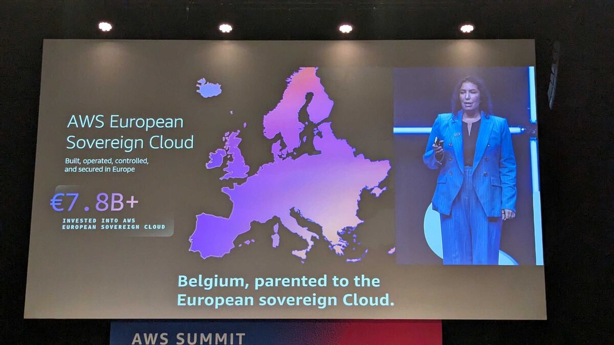 Martin Elwin introducing Kiro at AWS Summit Amsterdam 2026