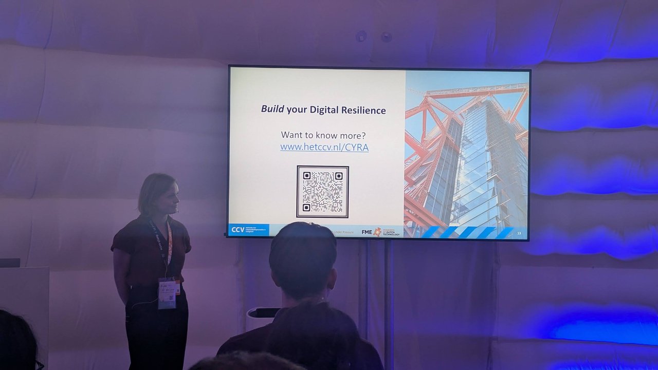 The closing slide Build your Digital Resilience, Want to know more? www.hetccv.nl/CYRA, with a QR code and the CCV and FME logos