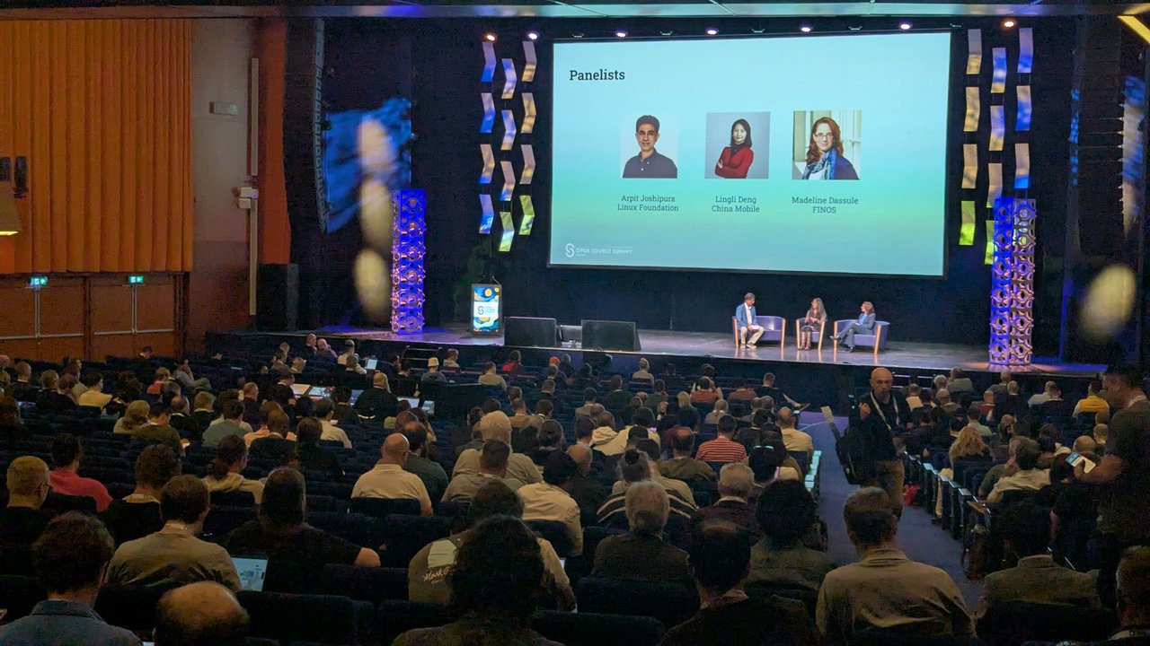 Panel at Open Source Summit Europe 2025 with Arpit Joshipura of the Linux Foundation, Lingli Deng of China Mobile and Madeline Dassule of FINOS