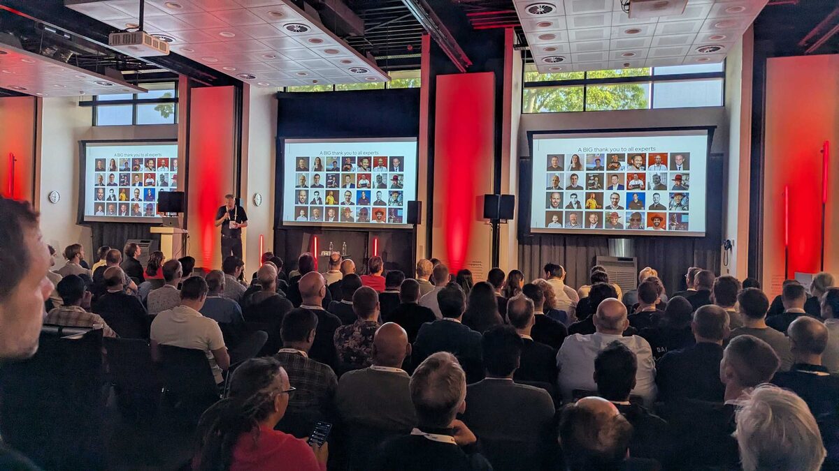Speaker wall — "A BIG thank you to all experts" with headshots of all 30 speakers