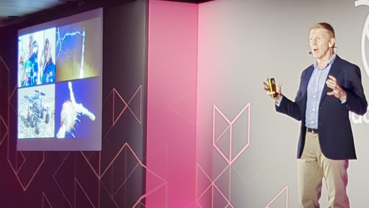 Major Tim Peake presenting a decision-making framework at RoachFest London 2026