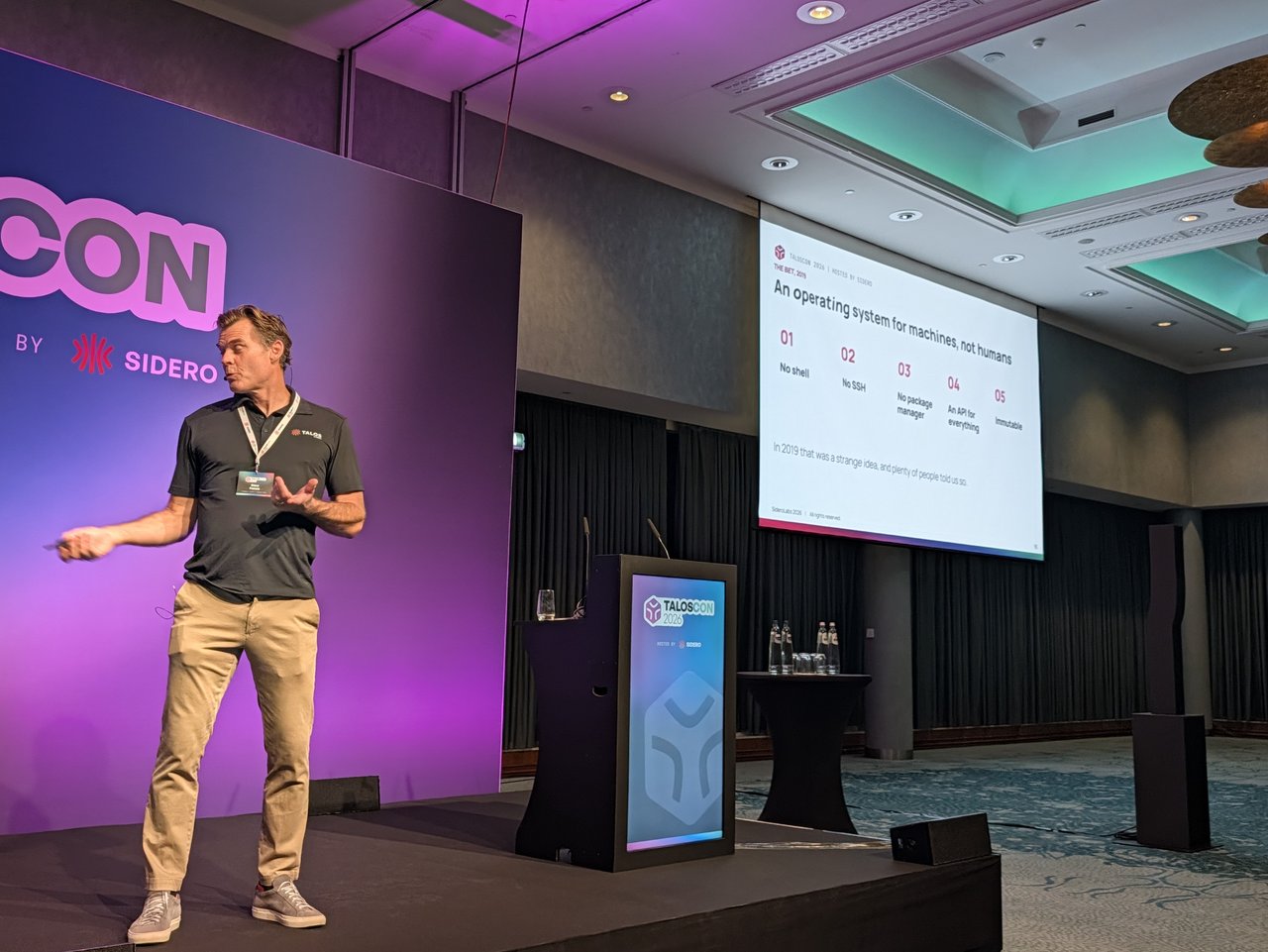 The 2019 bet: an operating system for machines, not humans, with the five rules